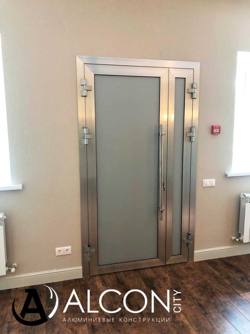 Алюминиевые двери в Казани
