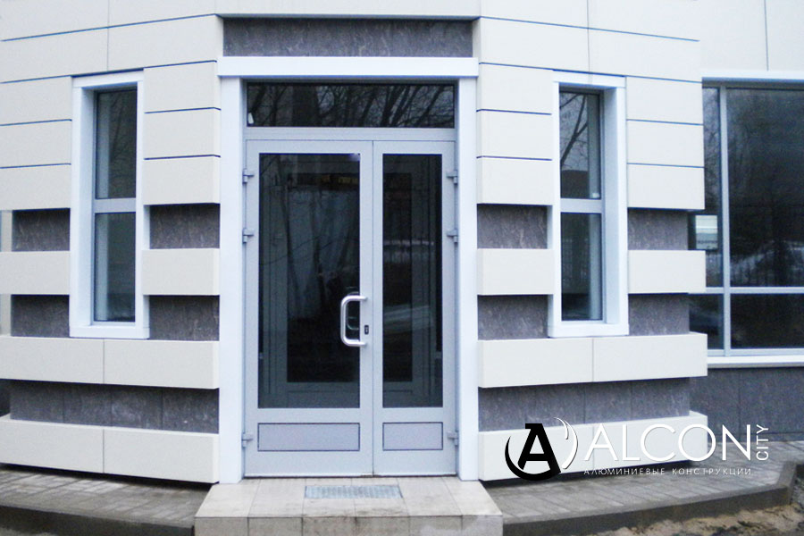 Алюминиевые входные двери в Казани
